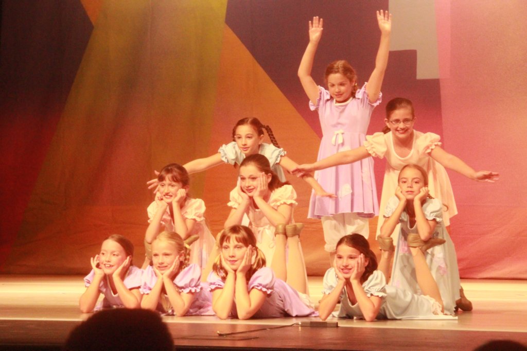 danceshow12.jpg