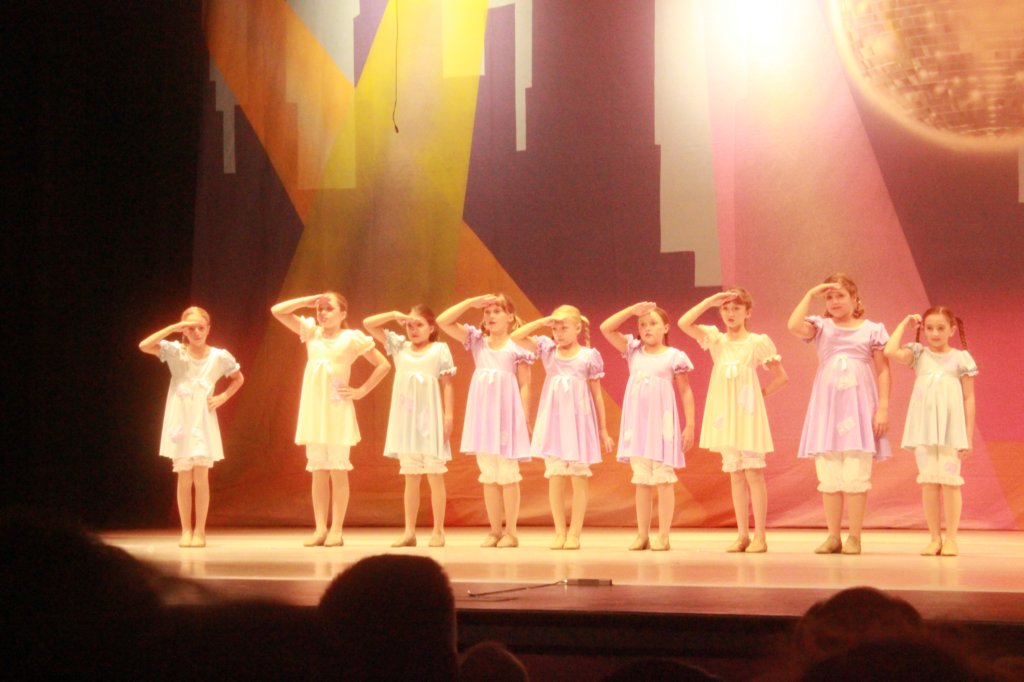 danceshow8.jpg